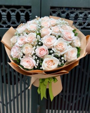 cửa Hoa chúc mừng khai trương Quận 4.