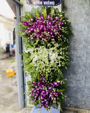 Kệ Hoa Chia Buồn Xã Đức Hòa Cao Cấp – Giao Nhanh Trong Ngày
