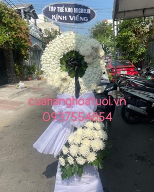 Kệ Hoa Chia Buồn Xã Hậu Nghĩa Sang Trọng, Ý Nghĩa Và Thành Kính